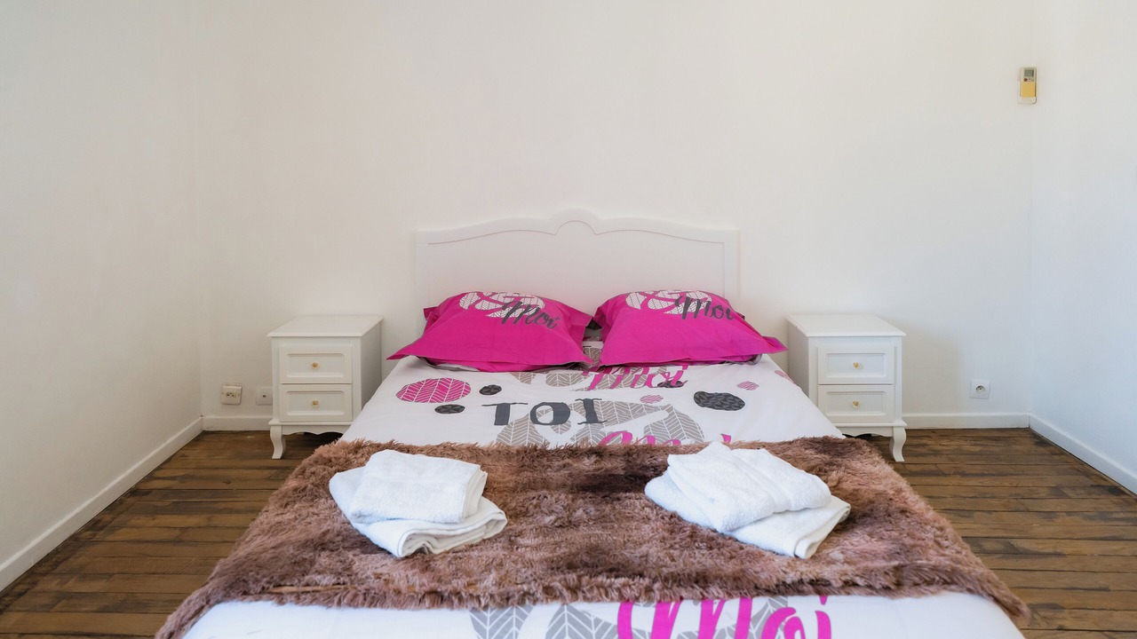Photo of Bedroom in Nemours