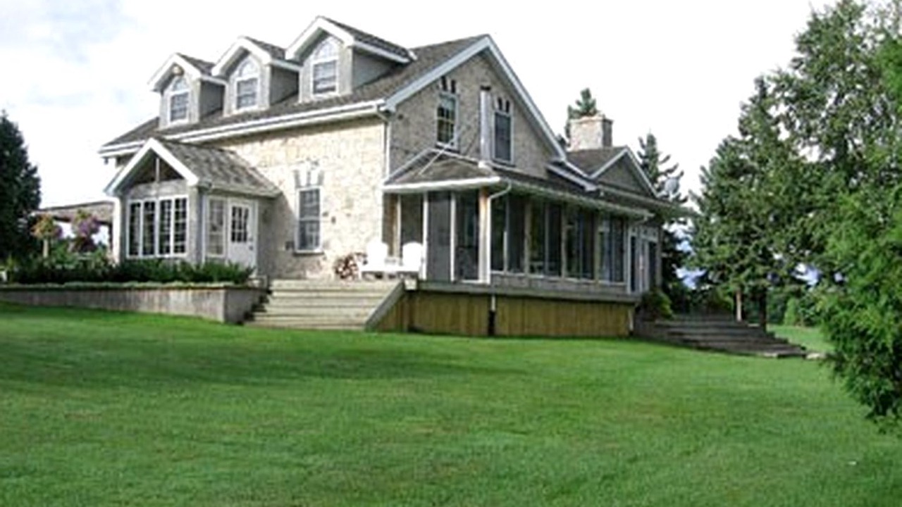 Photo of Outdoor in Grey Highlands