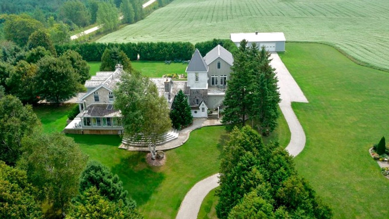 Photo of Outdoor in Grey Highlands