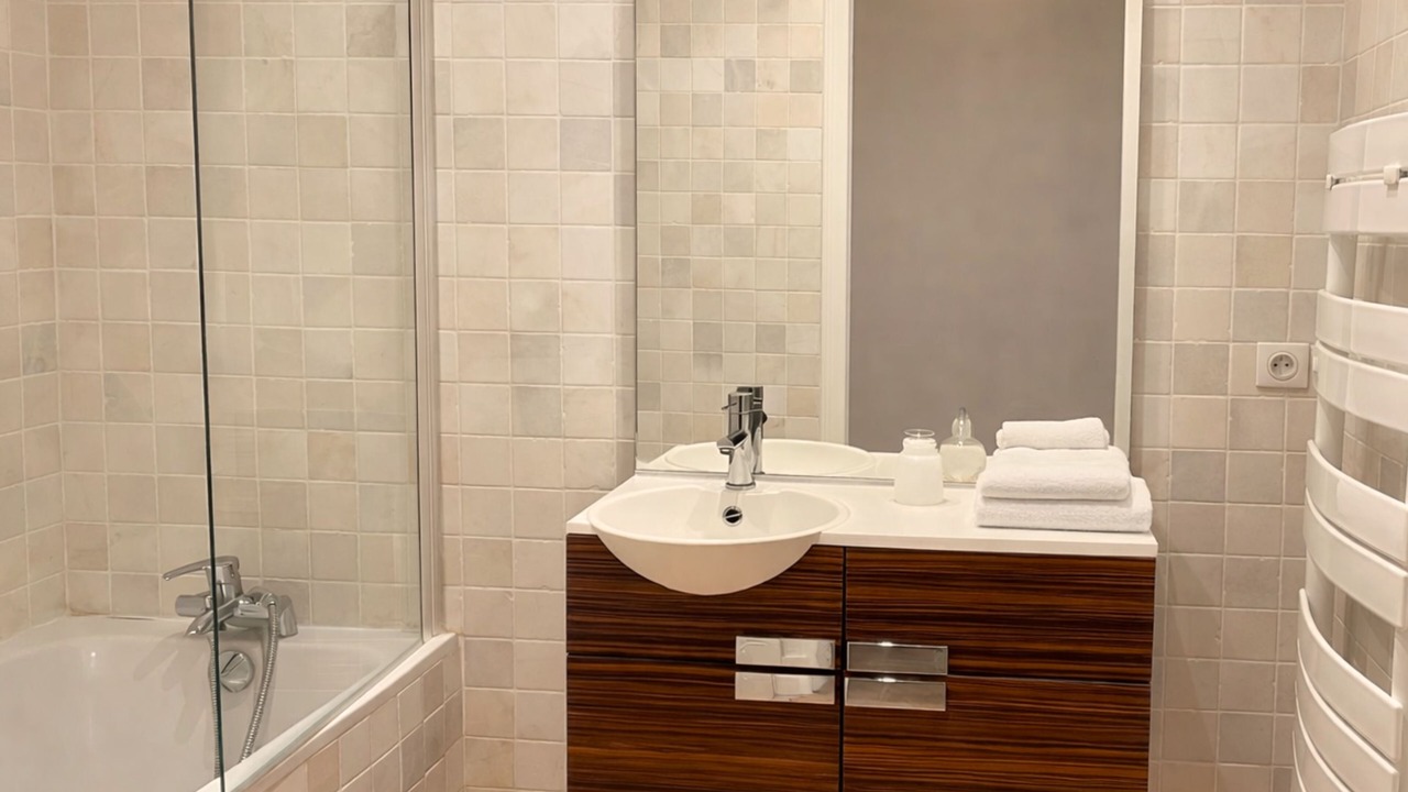 Photo of Bathroom in Combrand
