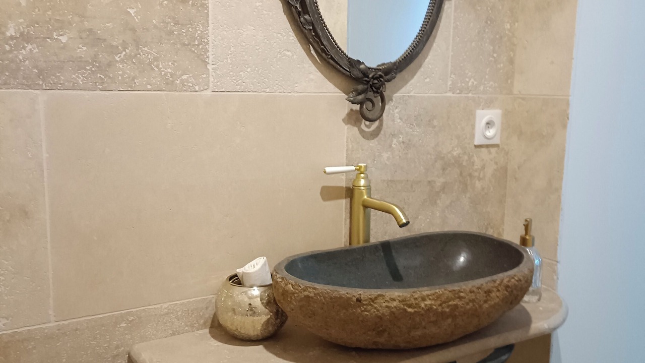 Photo of Bathroom in Repenti