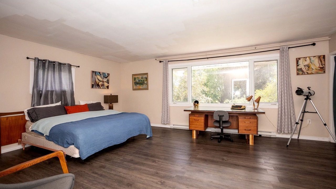 Photo of Bedroom in Gravenhurst