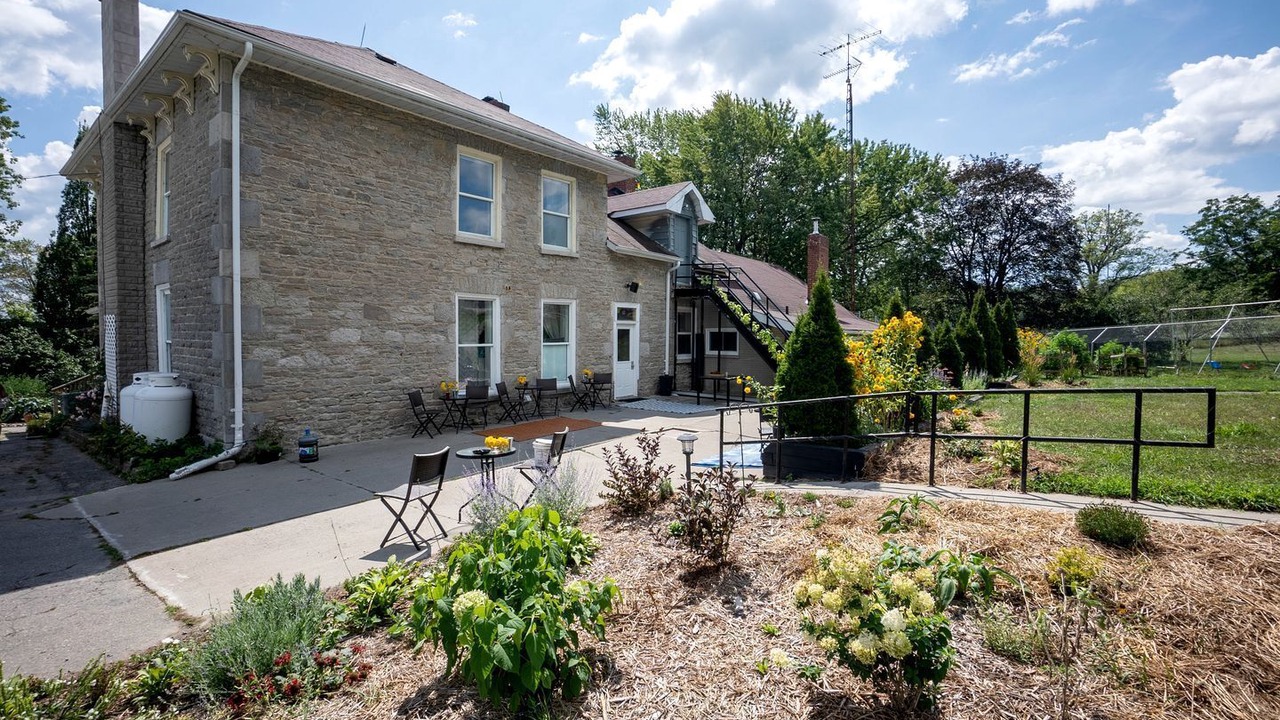 Photo of Patio Balcony in Gravenhurst