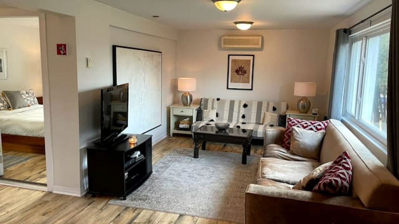 Photo of Livingroom in Gravenhurst