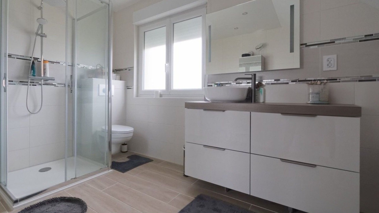 Photo of Bathroom in Saint-Jouin-Bruneval