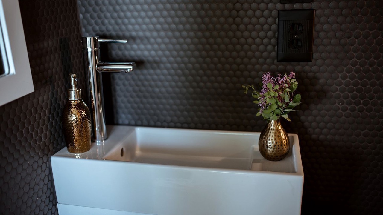 Photo of Bathroom in Strong