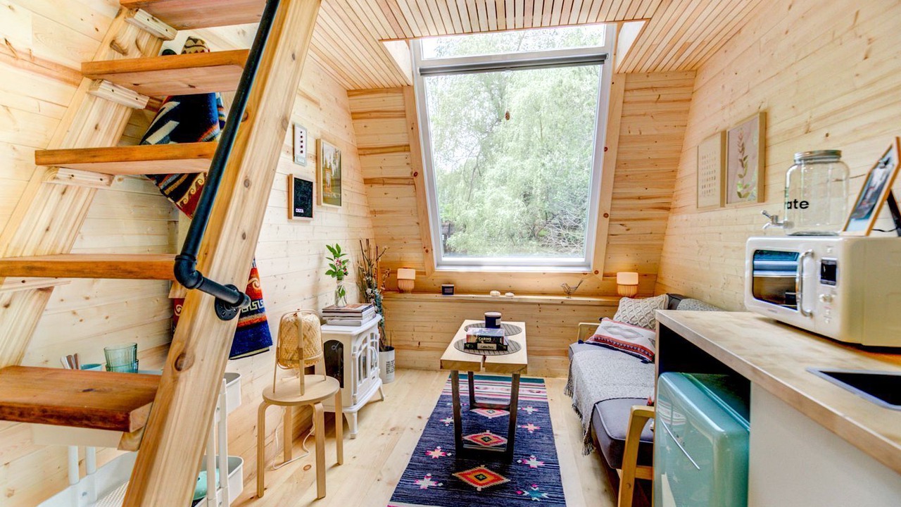 Photo of Livingroom in Acton