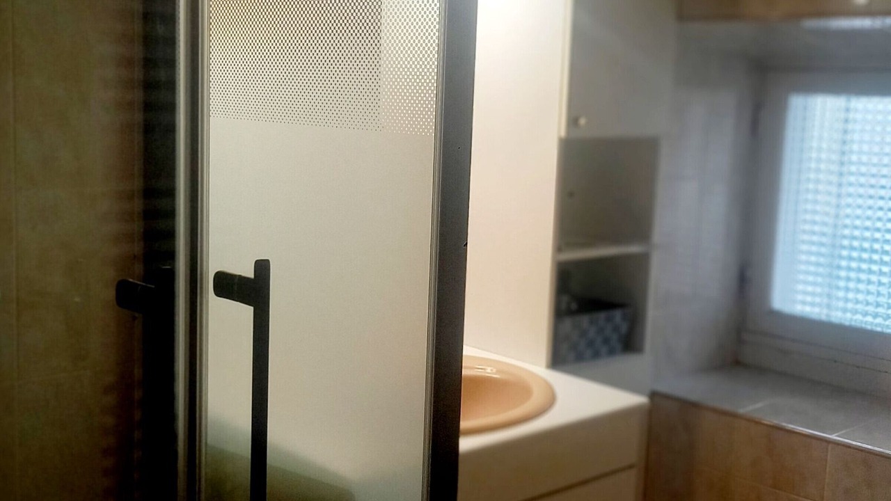 Photo of Bathroom in Courcelles