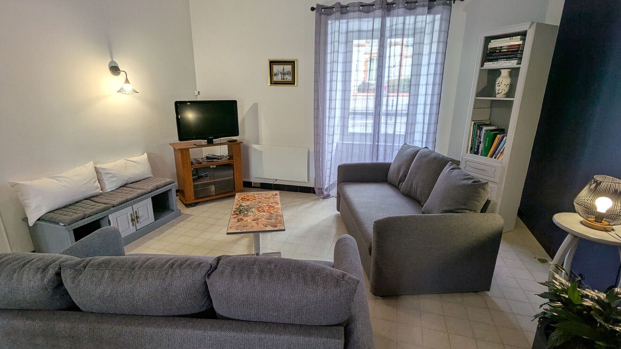 Photo of Livingroom in Courcelles