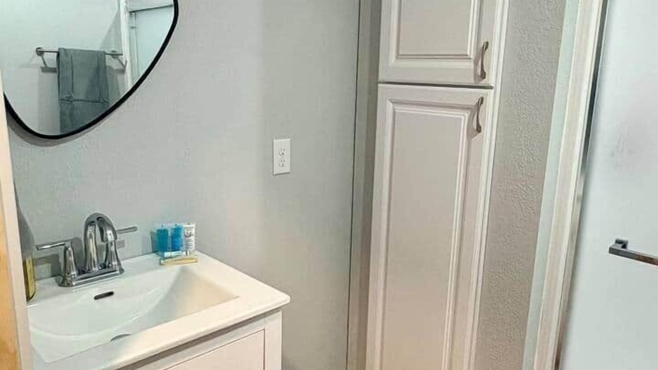 Photo of Bathroom in Greeley County