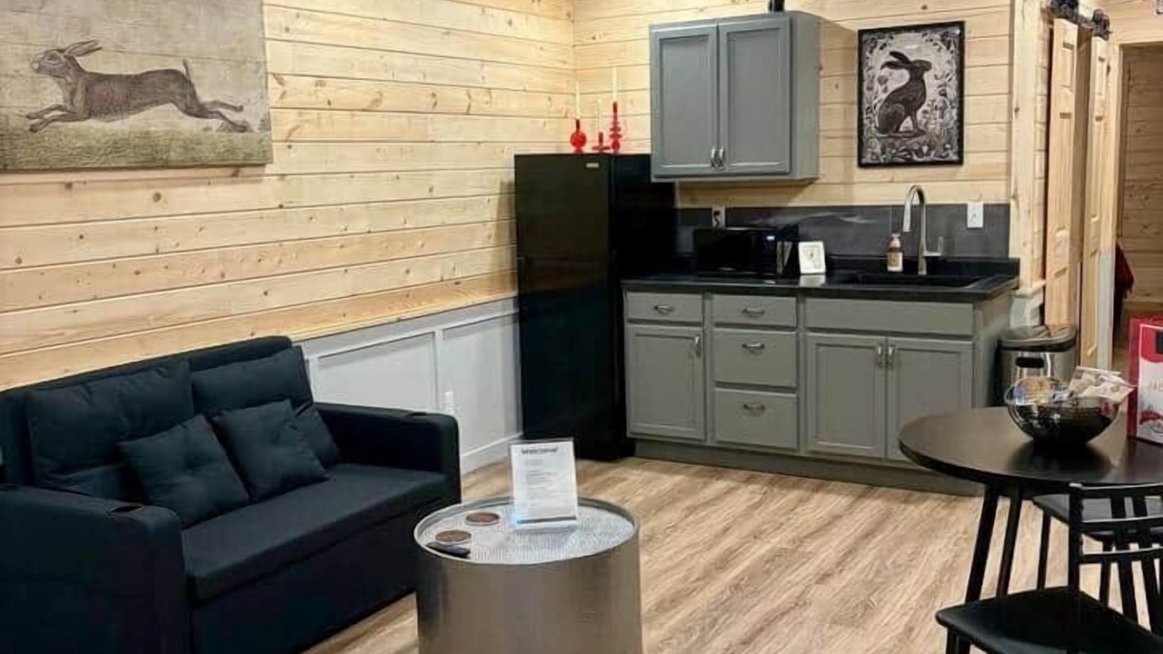Photo of Livingroom in Greeley County