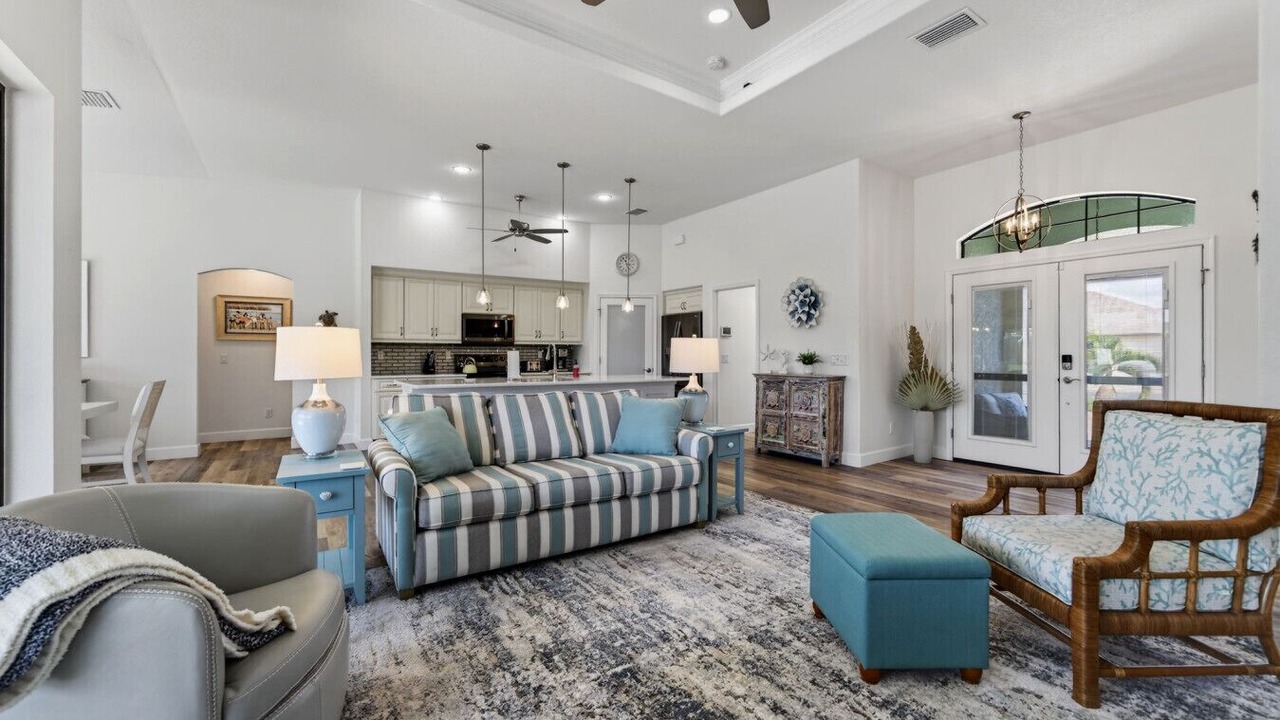 Photo of Livingroom in White Marsh