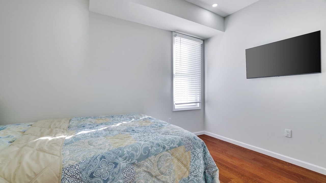 Photo of Bedroom in Weequahic