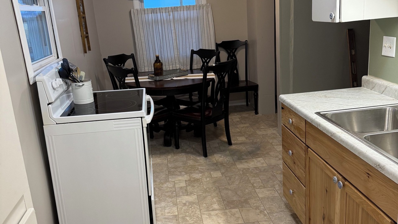 Photo of Kitchen in Gibbon