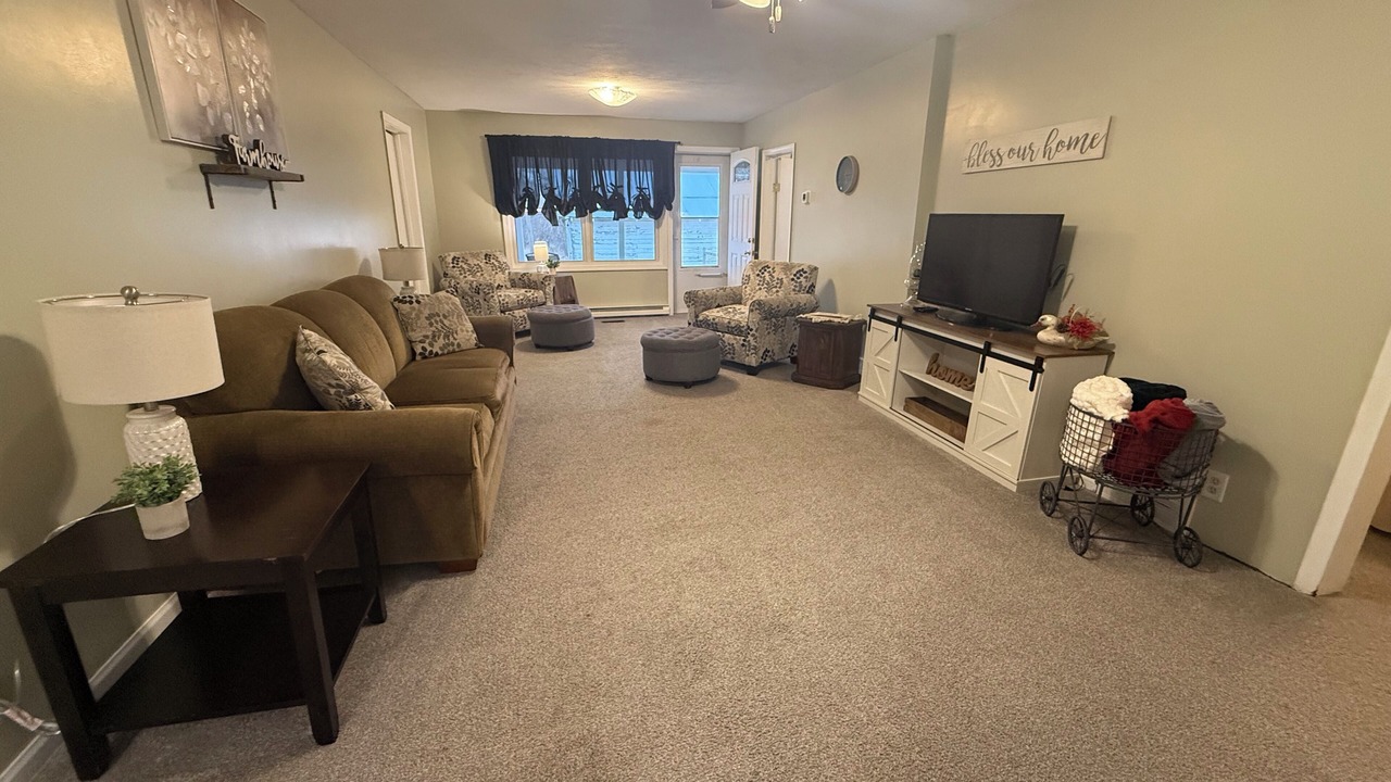 Photo of Livingroom in Gibbon