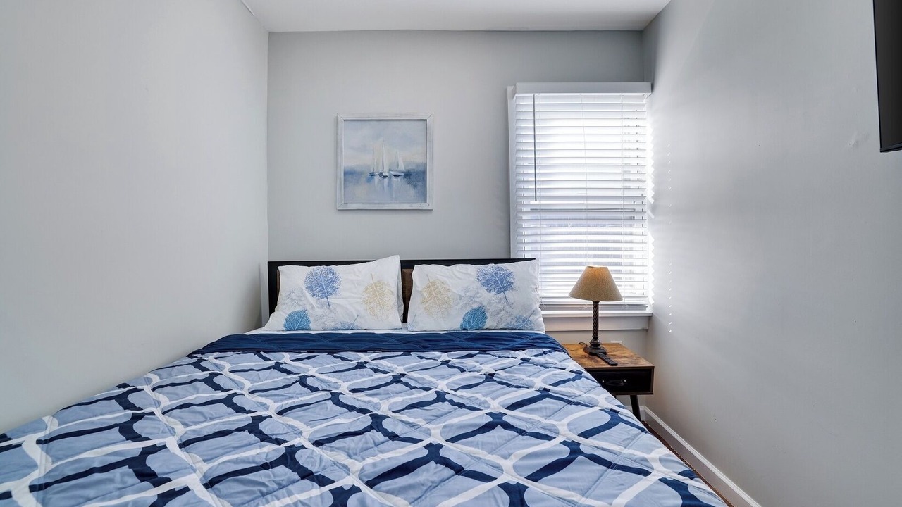 Photo of Bedroom in Weequahic