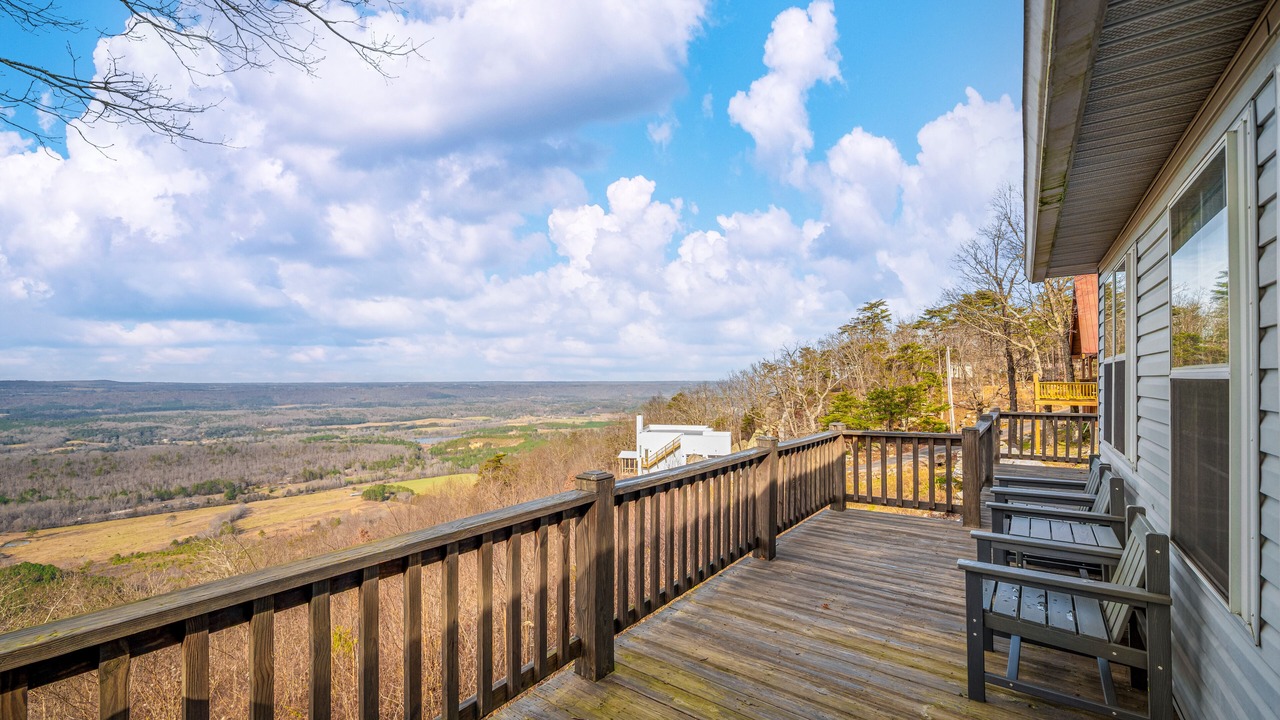 Photo of Patio Balcony in Valley Head