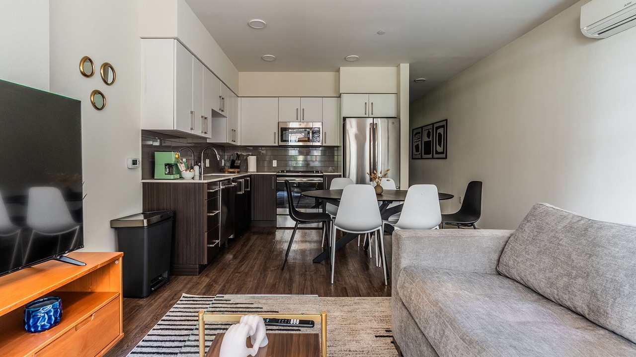 Photo of Livingroom in West Bellevue