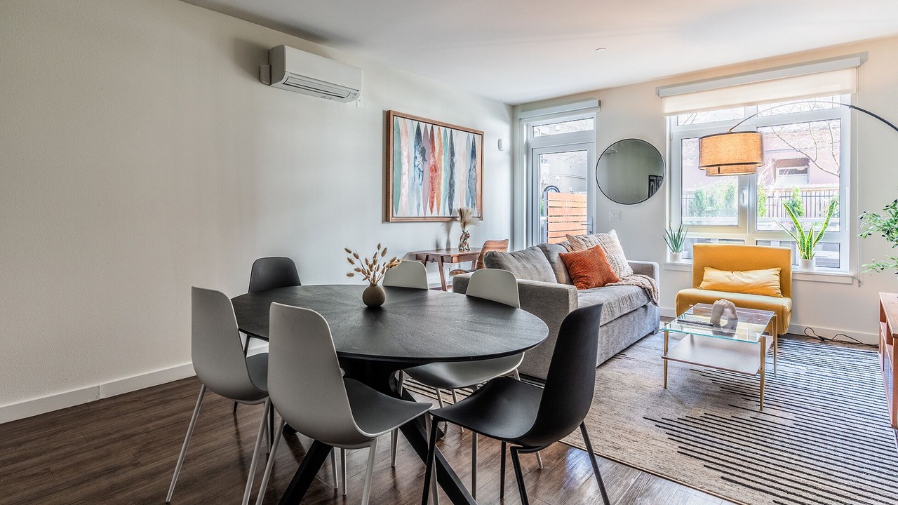 Photo of Livingroom in West Bellevue