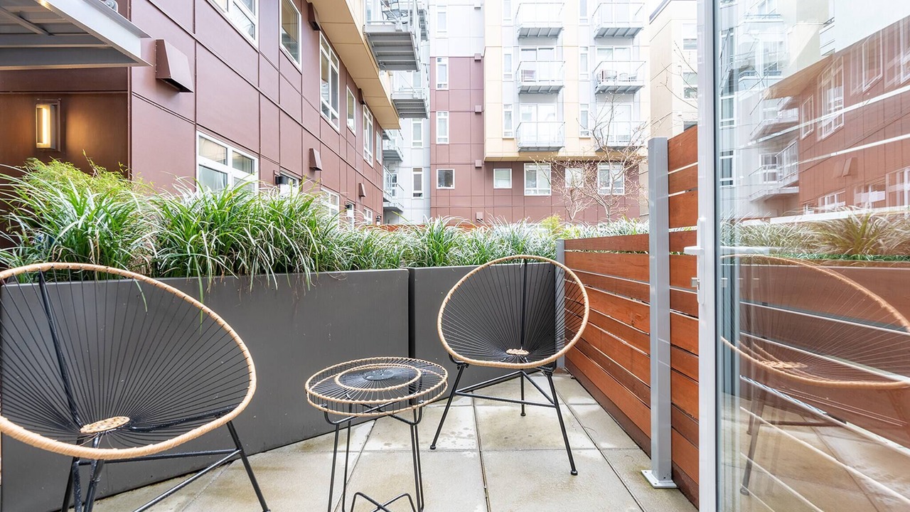Photo of Patio Balcony in West Bellevue