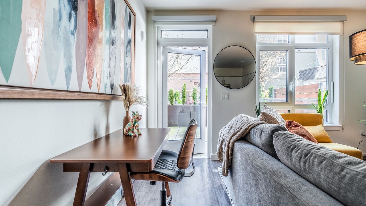 Photo of Livingroom in West Bellevue