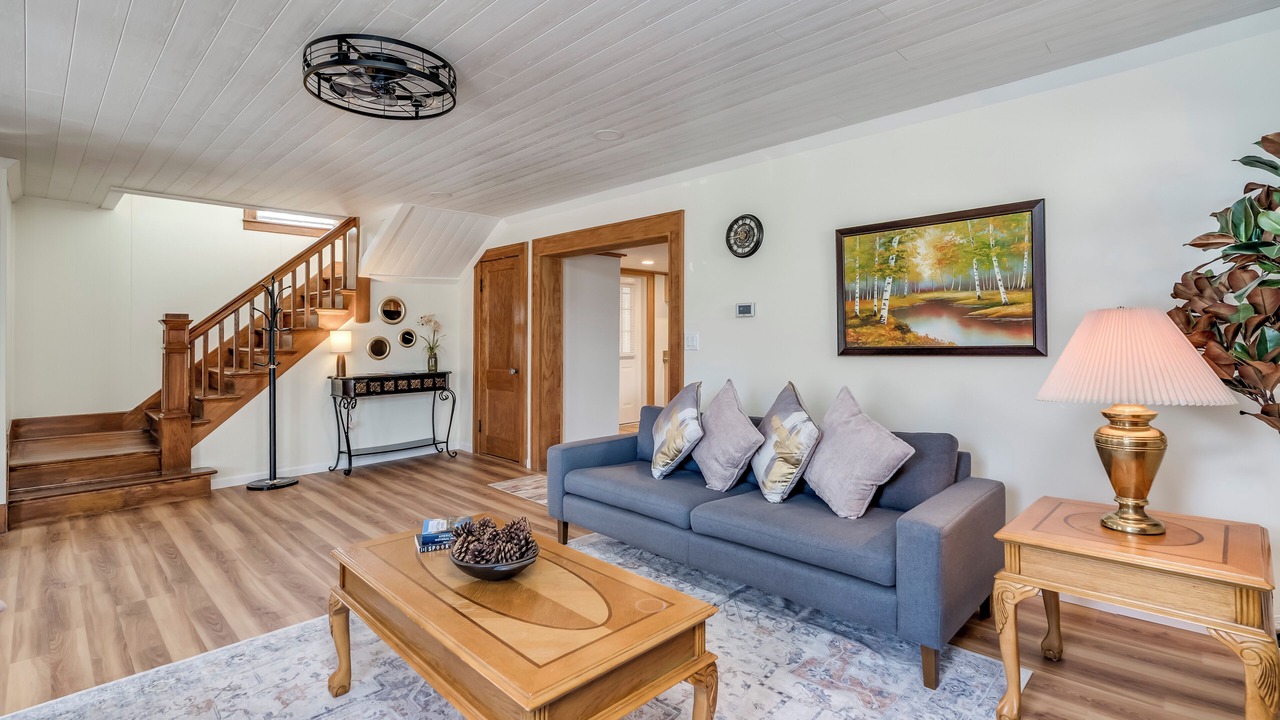 Photo of Livingroom in Watertown