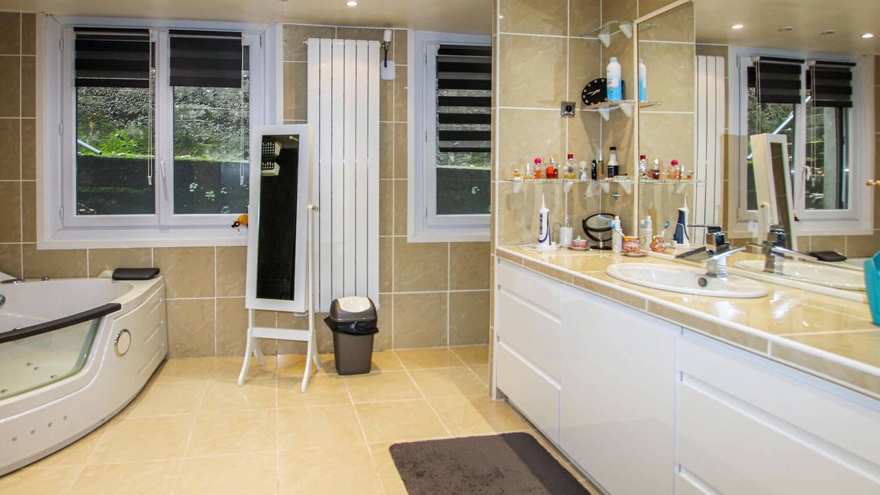 Photo of Bathroom in Saint-Julien-du-Gua