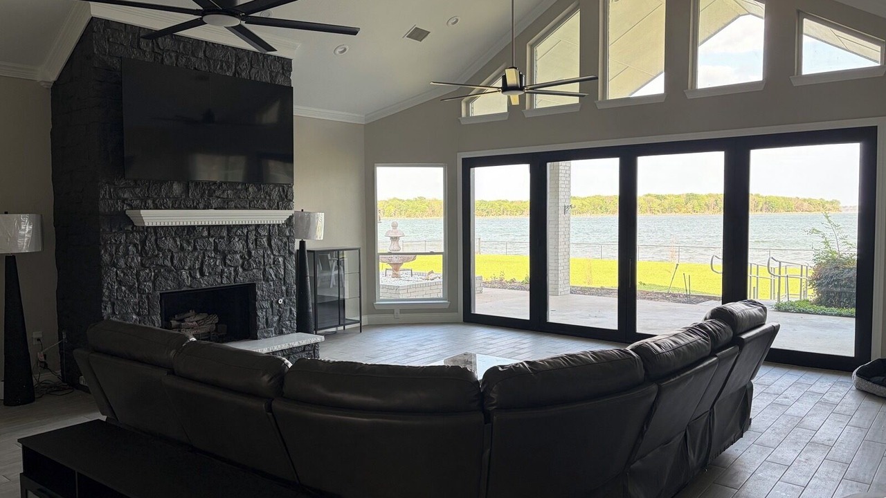 Photo of Livingroom in Eureka