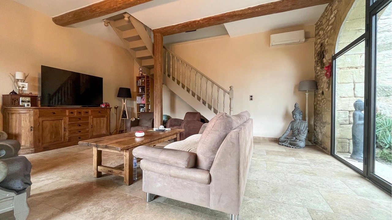 Photo of Bedroom in Montaren-et-Saint-Mediers