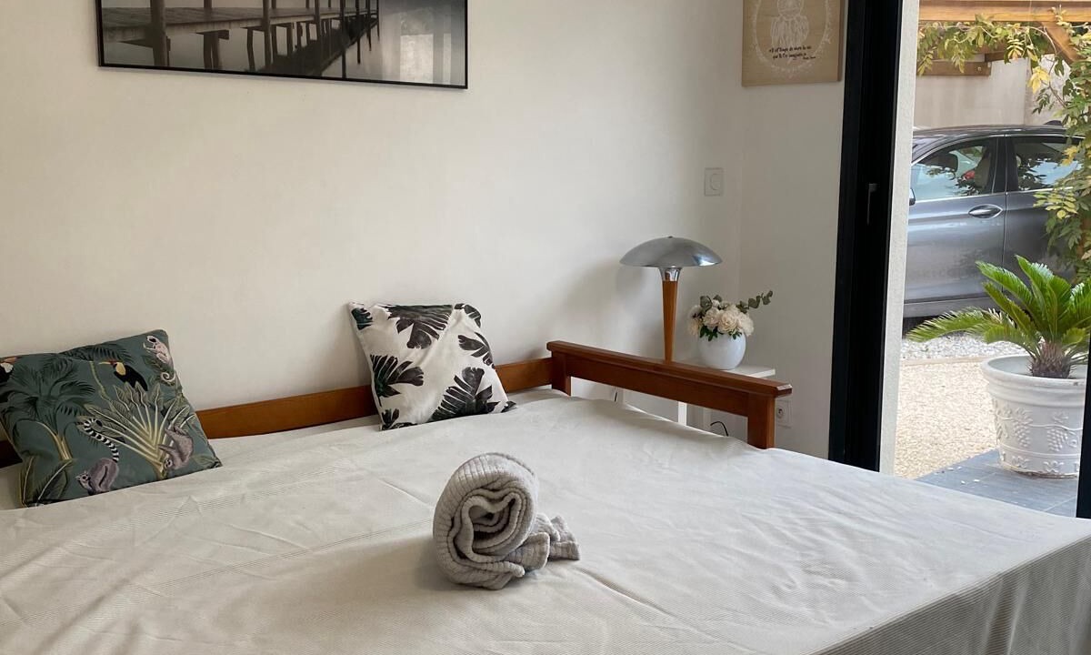 Photo of Bedroom in Roujan