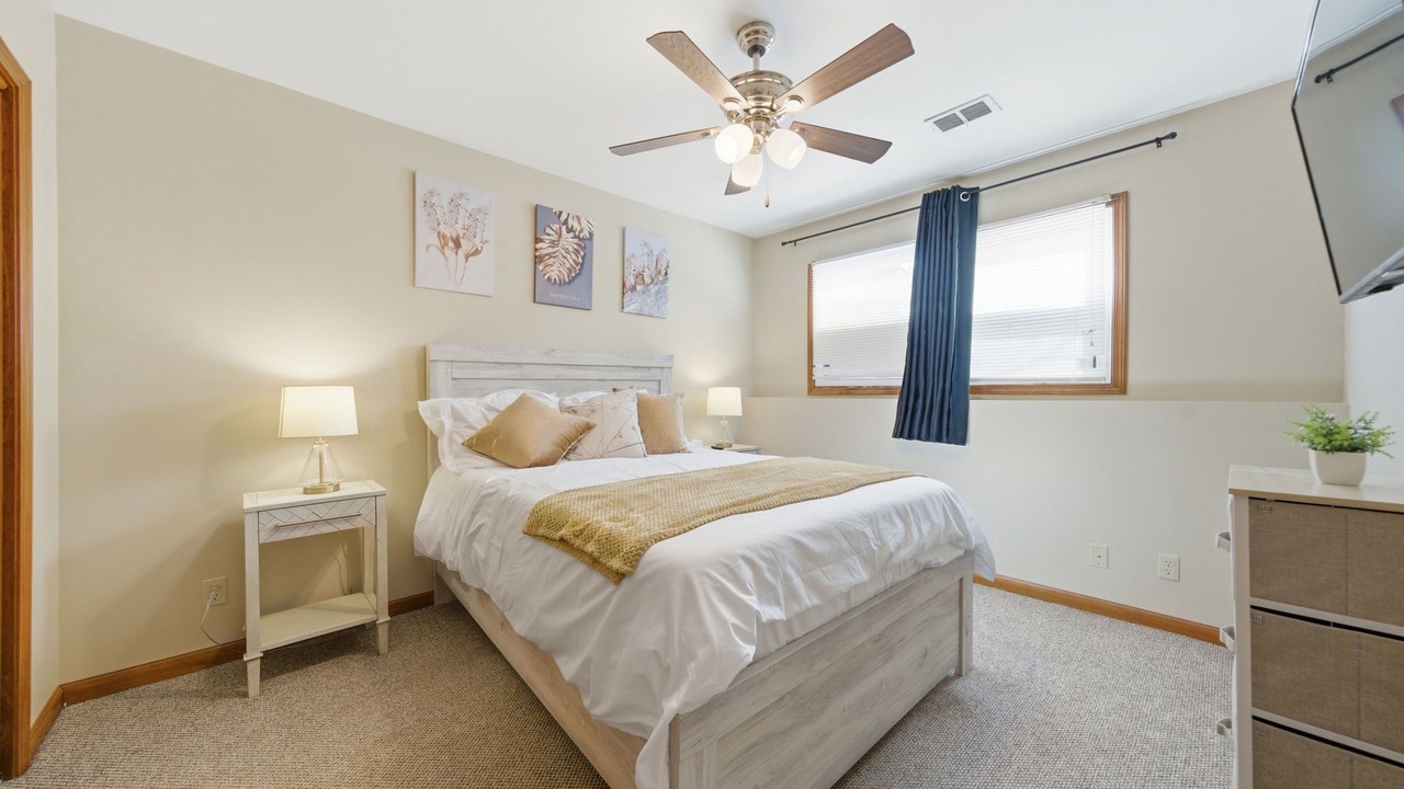 Photo of Bedroom in Aurora