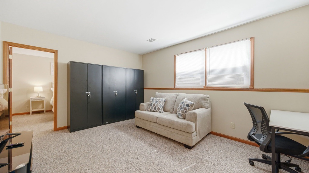 Photo of Livingroom in Aurora
