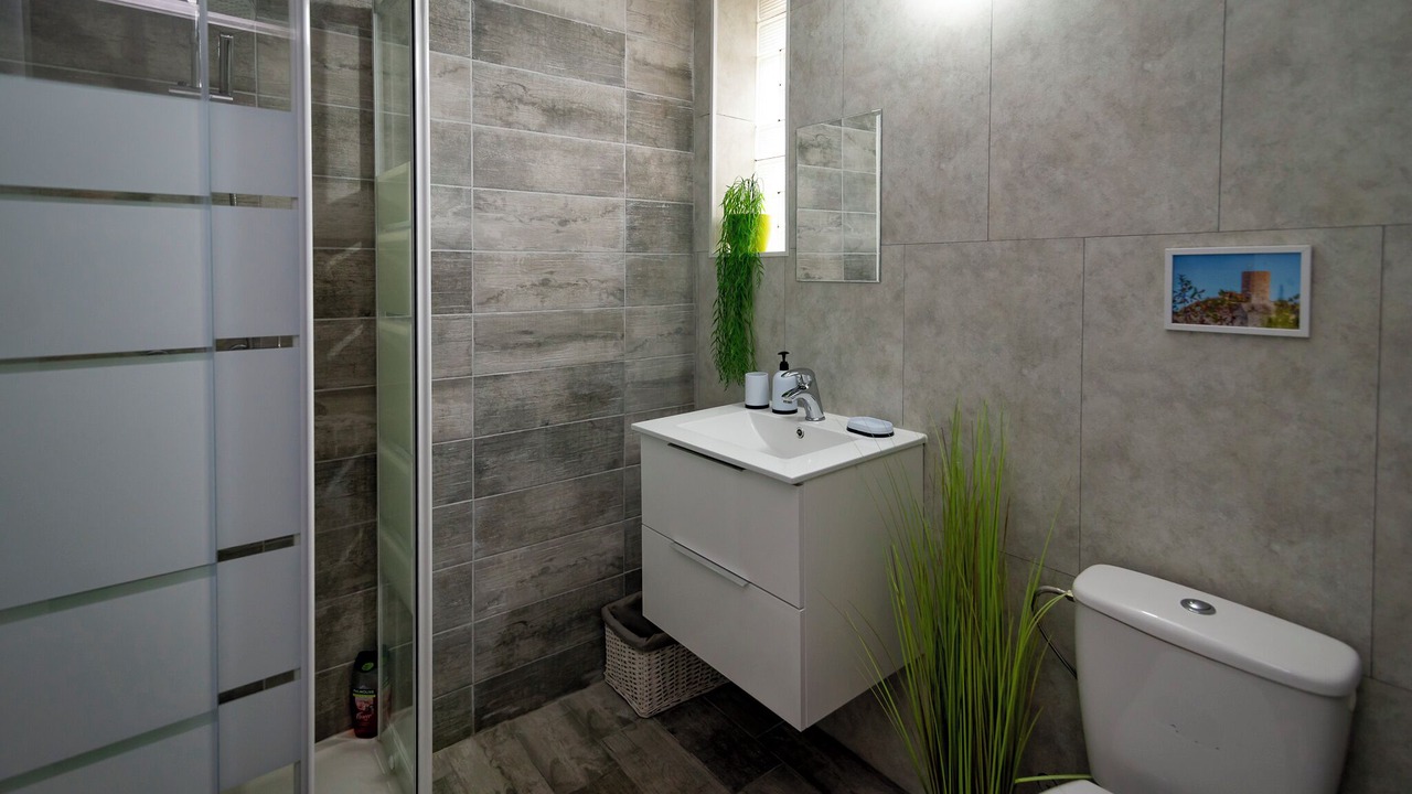 Photo of Bathroom in Laroque-des-Alberes