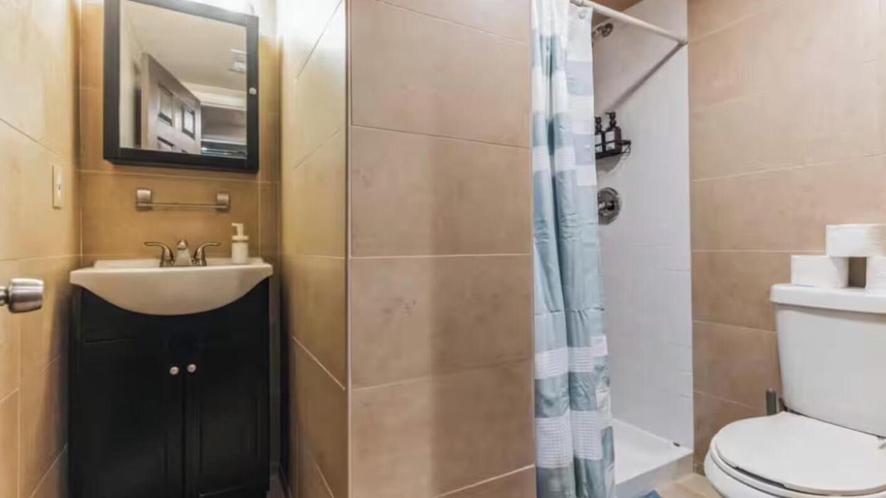 Photo of Bathroom in Market East