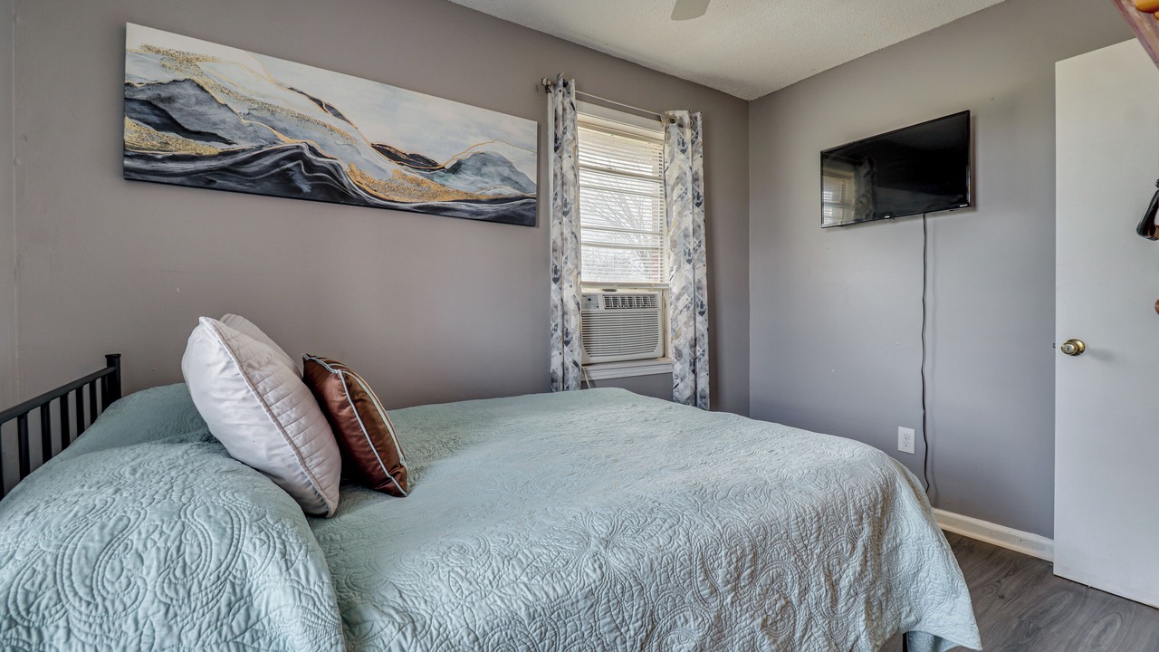 Photo of Bedroom in Fayette County