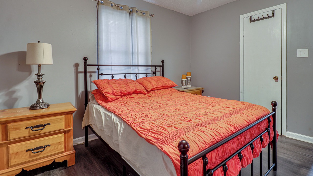 Photo of Bedroom in Fayette County