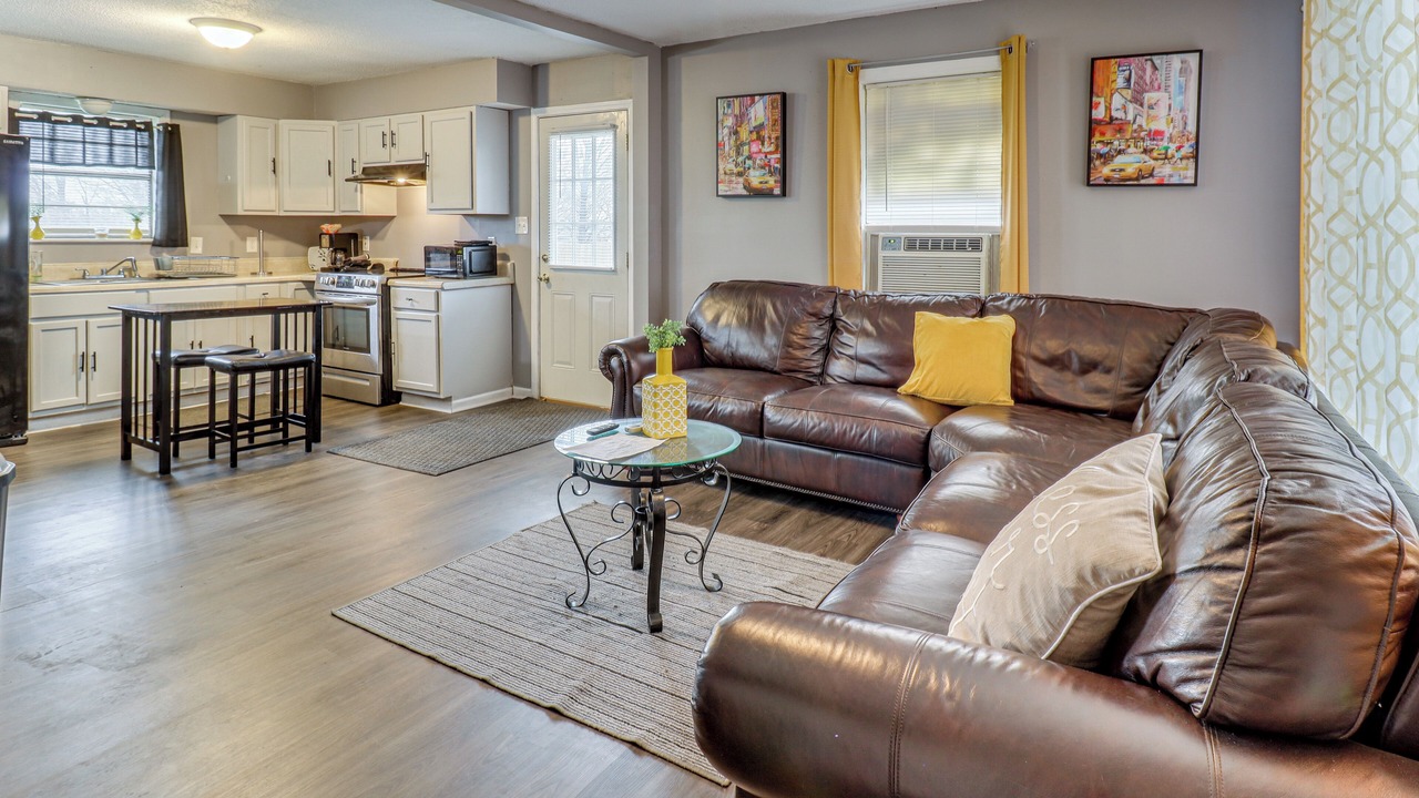 Photo of Livingroom in Fayette County