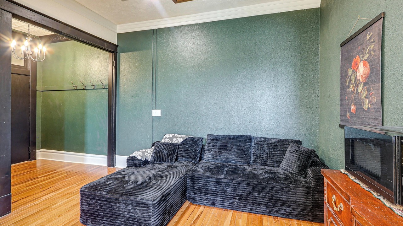 Photo of Livingroom in Chapman