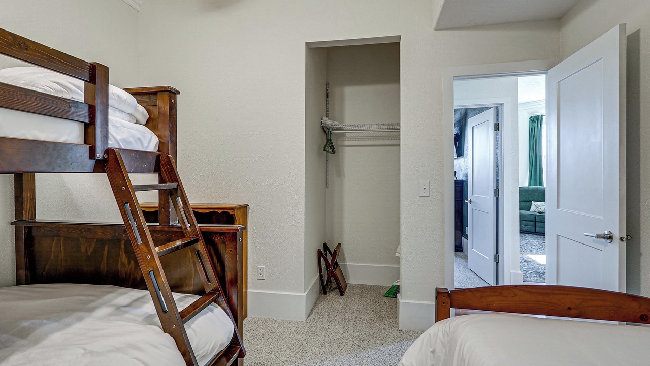 Photo of Bedroom in Chapman