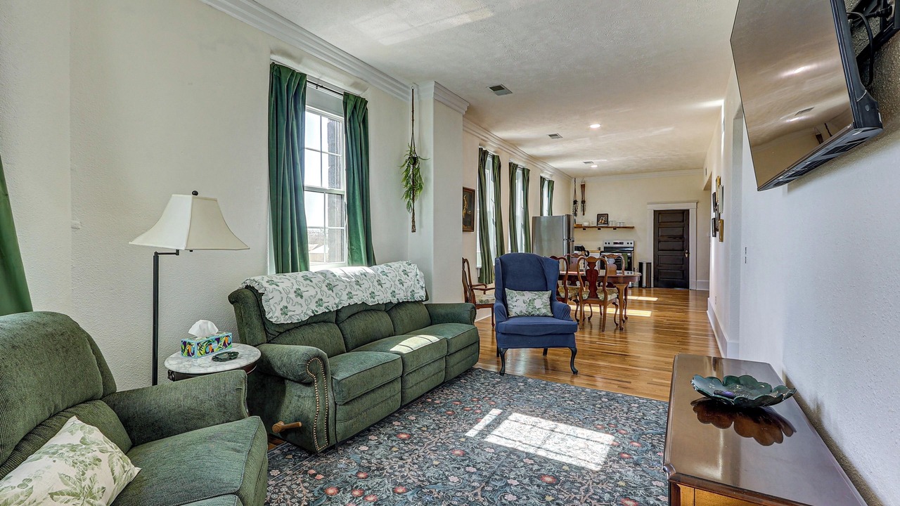 Photo of Livingroom in Chapman