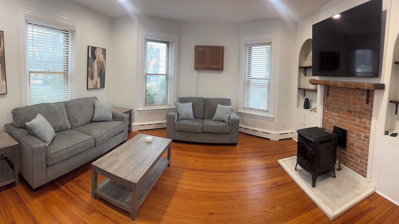 Photo of Livingroom in Phoenixville