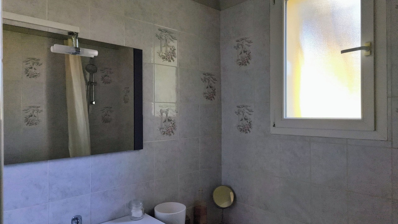 Photo of Bathroom in Sorgues