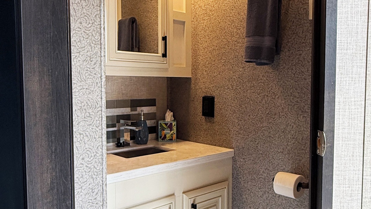 Photo of Bathroom in Redlick