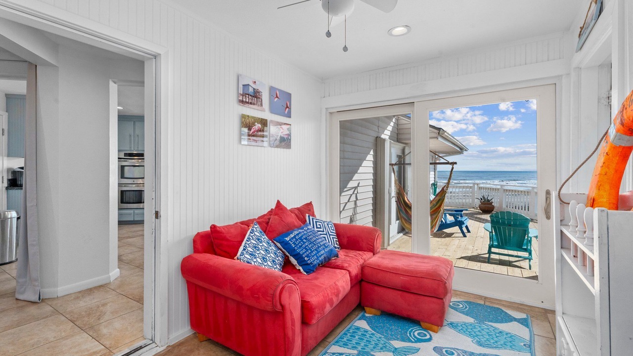Photo of Patio Balcony in Bermuda Beach