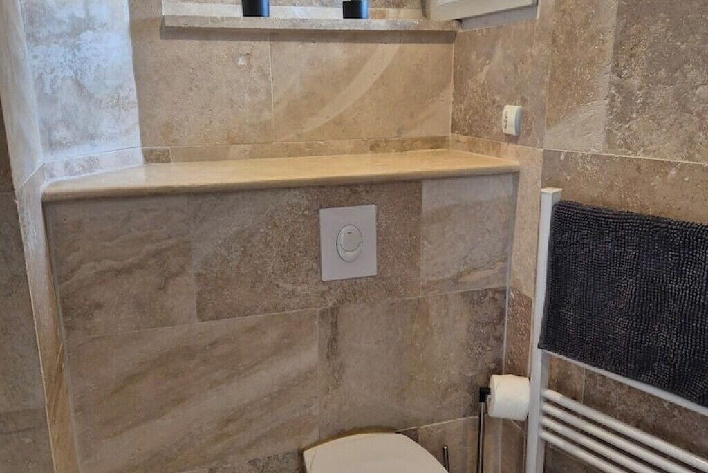 Photo of Bathroom in Chateau-Landon