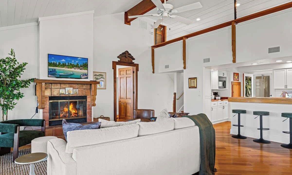 Photo of Livingroom in Atlantic Shores