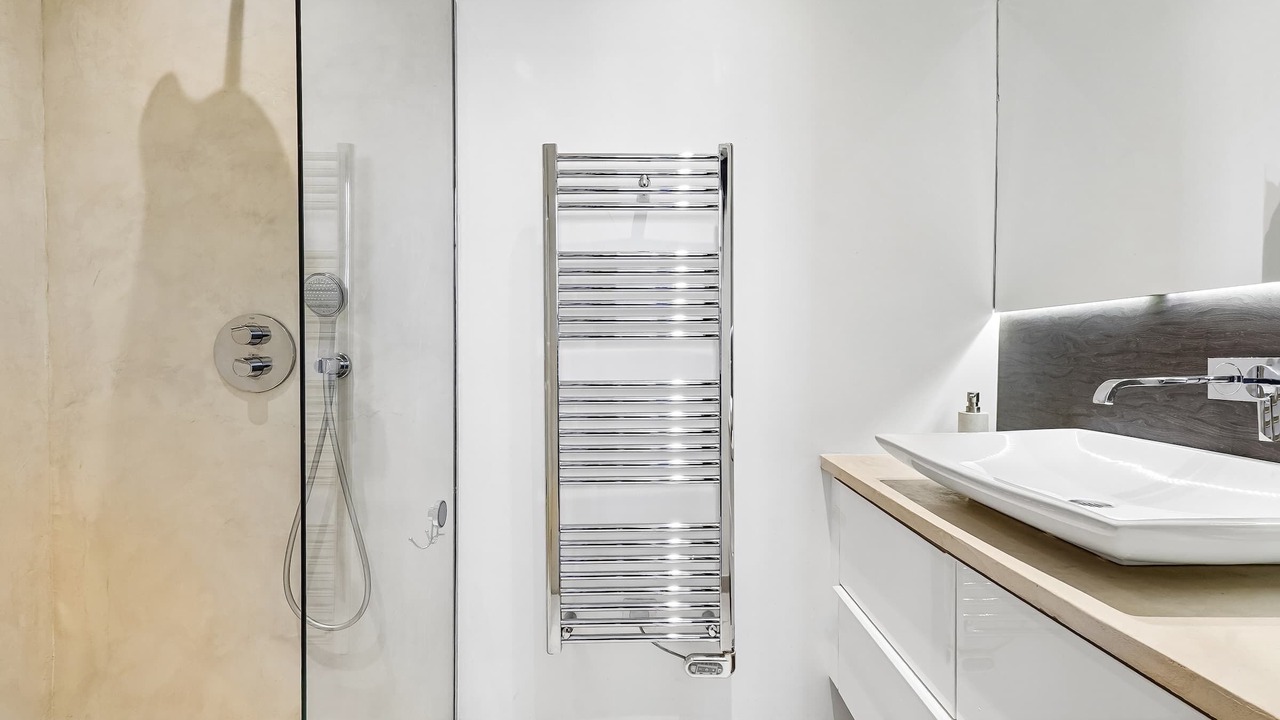 Photo of Bathroom in Les Iles