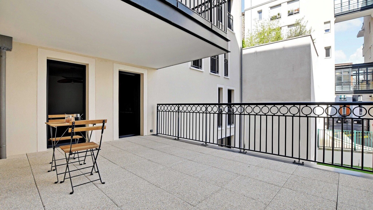 Photo of Others in Suresnes