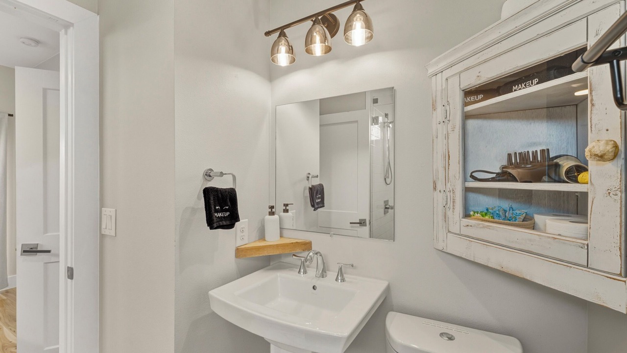 Photo of Bathroom in Govalle