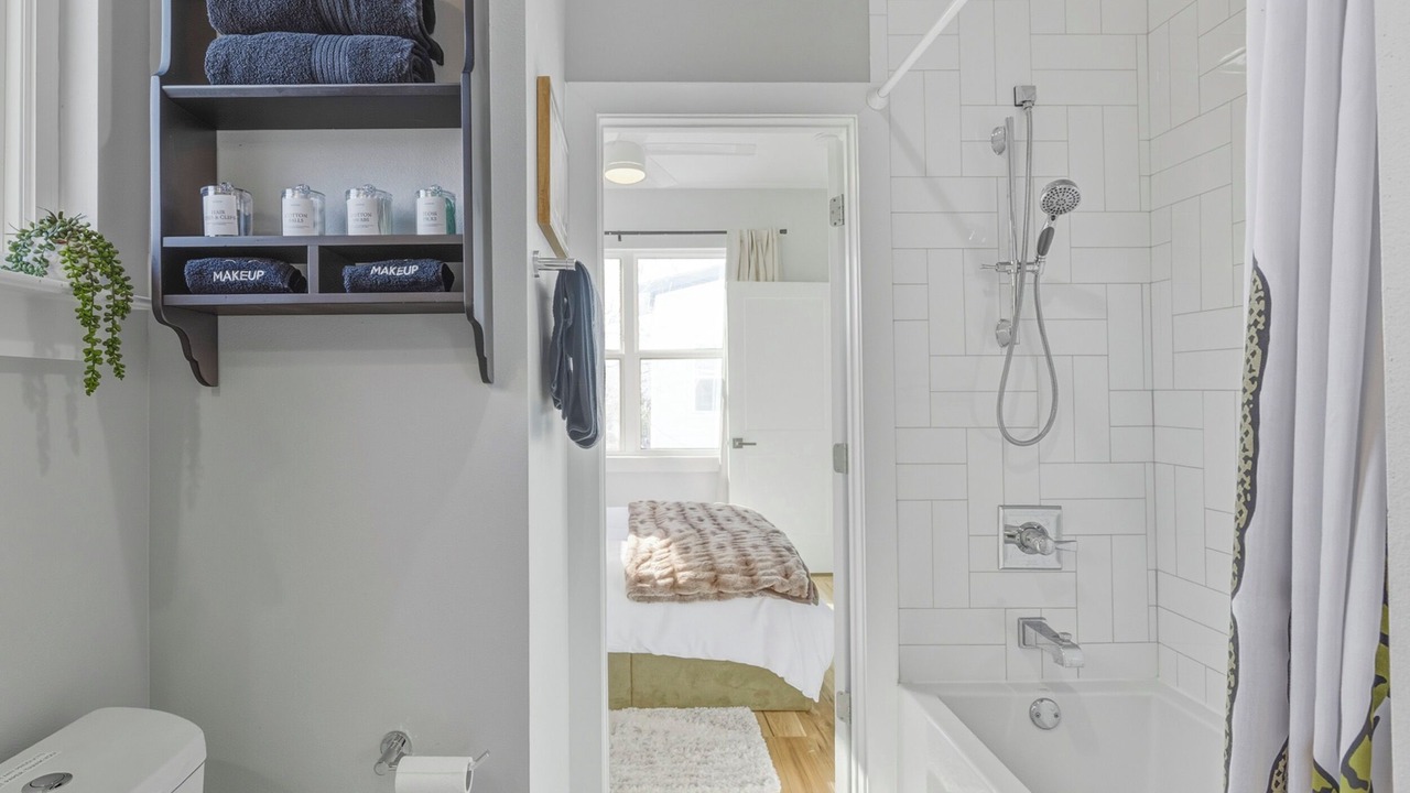 Photo of Bathroom in Govalle